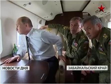 Tổng thống Putin ngồi trực thăng giám sát tập trận